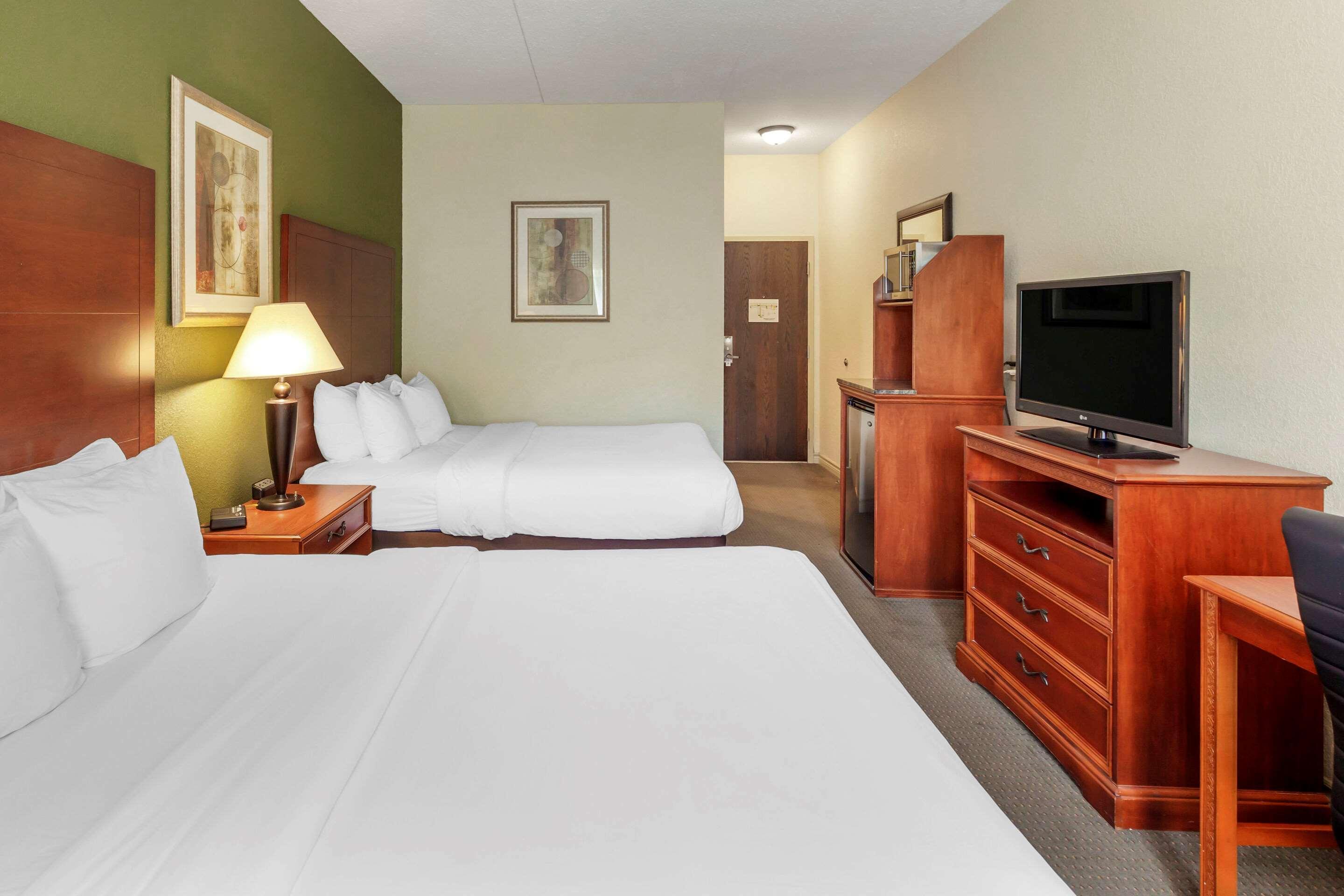 Comfort Inn & Suites Thousand Islands Harbour District Gananoque Exteriér fotografie